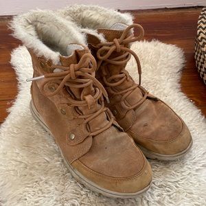 Sorel Suede snow boots. 8 women’s